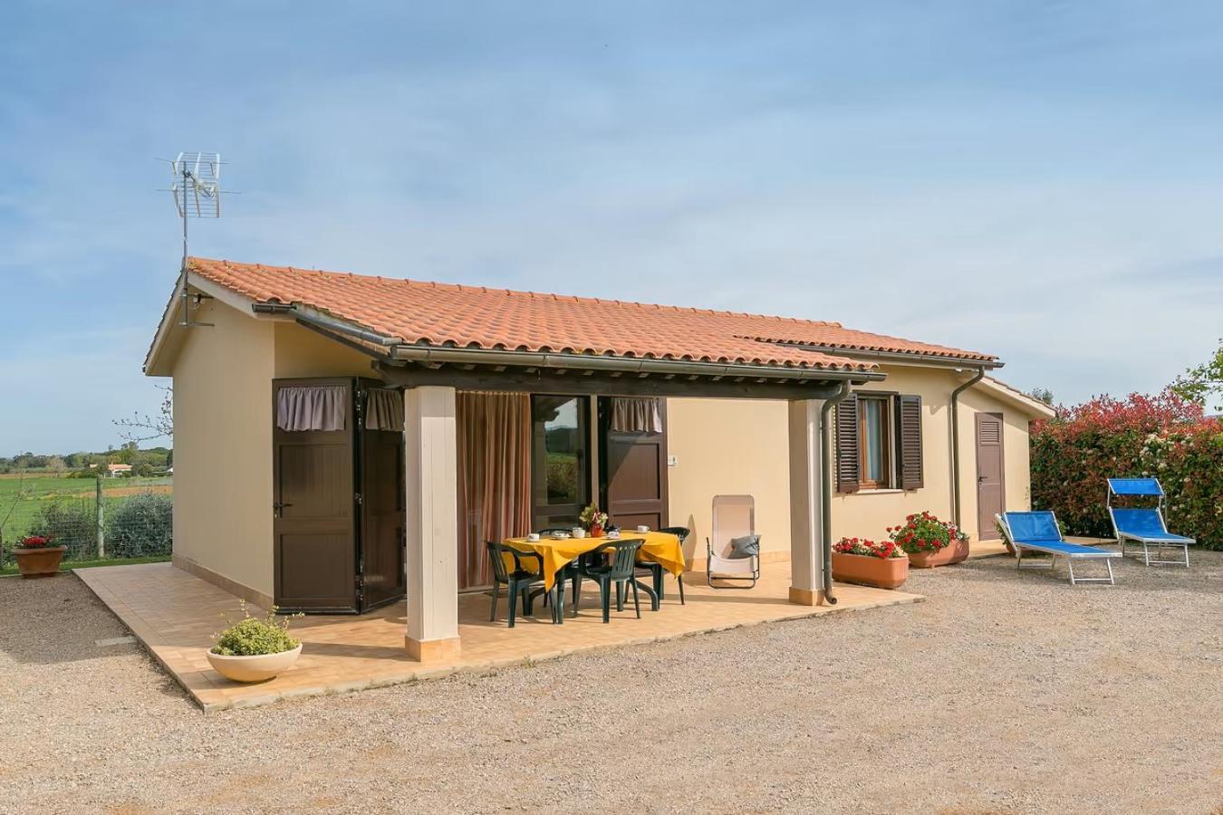 Agriturismo I Debbi Bibbona Exteriör bild